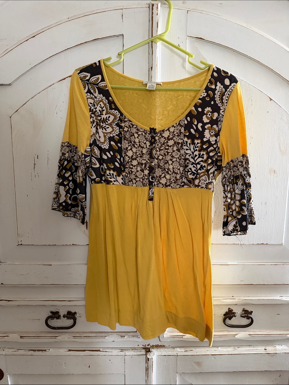 Harold's Yellow and Black Floral Scoop-Neck Tunic